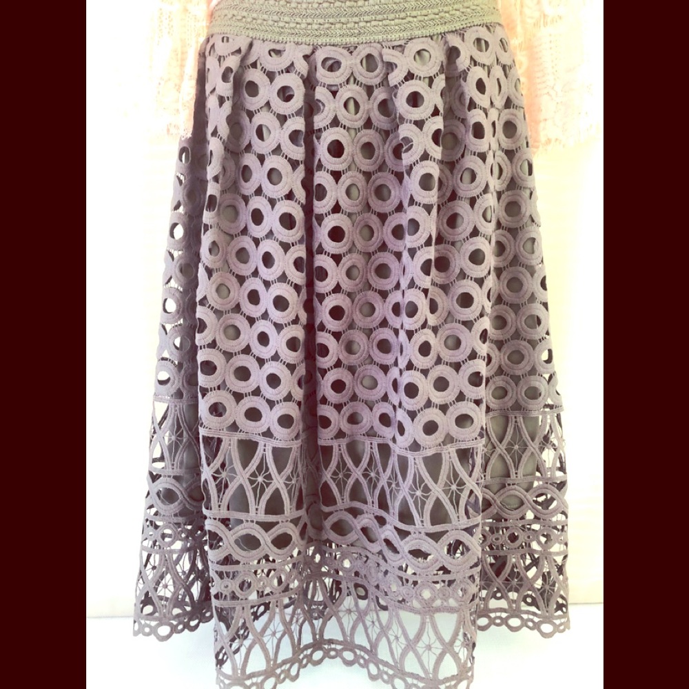 NWT Romeo & Juliet Coutre Olive Midi Skirt - Picture 1 of 10